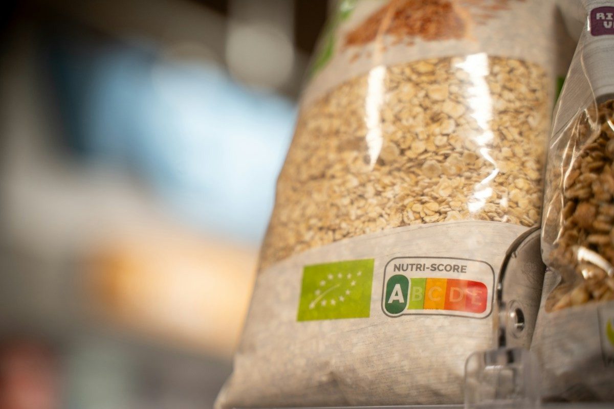 Sachet de flocons portant des logos et une étiquette imprimée